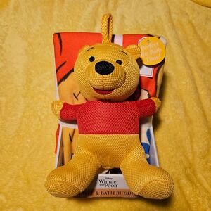 Disney Winnie the Pooh Bath Towel‎ & Bath Buddies Gift Set Babies Kids NWT
